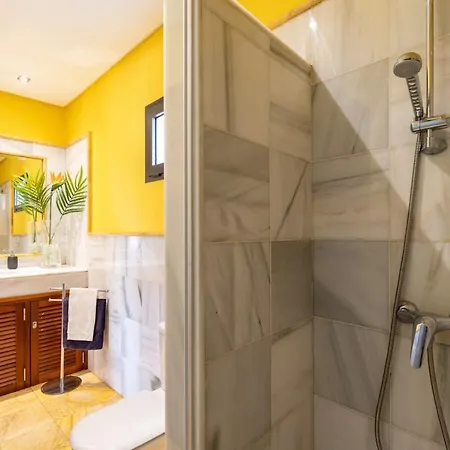 Вилла Alhambra By *