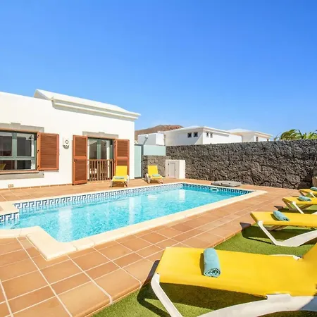 فيلة Alhambra By